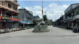 पर्यटकों के कमी से सुनसान हुआ सौराहा : सौजन्य-ग्रामीण