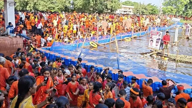 गोंडा में हरतालिका तीज को लेकर सरयू घाट से मंदिरों तक चप्पे-चप्पे पर नजर, पांच SSP और 16 सीओ समेत 3000 पुलिस तैनात