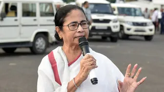 ममता बनर्जी के खुद मैदान में उतरने की अटकलों पर विराम (फाइल फोटो)