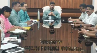 झारसुगुड़ा में जिलाधीश ने सभी बीईओ को नियमित रूप से अपने-अपने क्षेत्रों का दौरा करने और उल्लास कार्यक्रम का प्रभावी क्रियान्वयन सुनिश्चित करने का आदेश दिया।