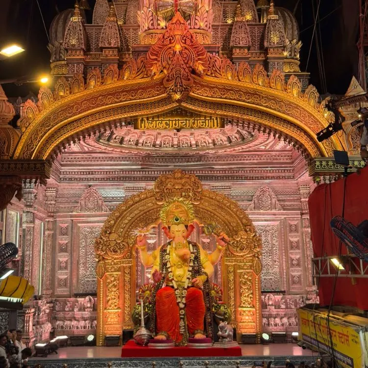origin of Lalbaugcha Raja