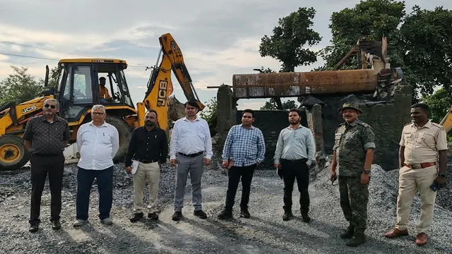 Jharkhand की प्रमुख खबरें 7th April 2026: रांची में अवैध स्टोन क्रशरों पर बड़ी कार्रवाई, आठ सील और 11 इकाइयां ध्वस्त; HC के आदेश पर चला अभियान
