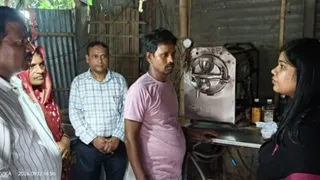 शिवहर की जिलाधिकारी प्रतिभा रानी ने आइसक्रीम फैक्ट्री का निरीक्षण किया और उपलब्धि की सराहना की।