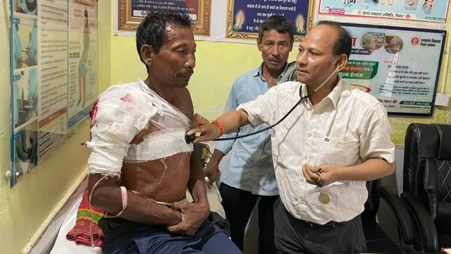 वाल्मीकि टाइगर रिजर्व में खेत जा रहे अधेड़ पर भालू का हमला, पीठ कंधे और सीने में गंभीर चोट

