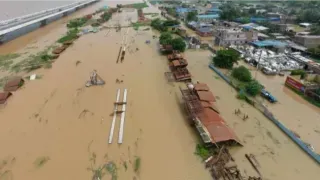 पटना पर बाढ़ का खतरा बरकरार: पुनपुन और दरधा उफान पर, गंगा के जलस्तर में मामूली गिरावट
