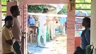 संदेशखाली में 5 साल बाद कब्र से निकाला गया भाजपा कार्यकर्ता का शव(फोटो: आईएएनएस)