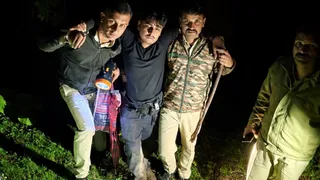 चूड़धार यात्रा पर गए श्रद्धालु पुलिस ने रात को रेस्क्यू कर लिए।