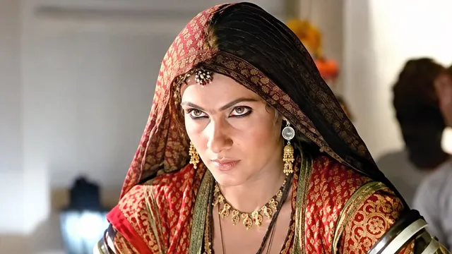 असम के 'बिहू' संगीत से बना था 33 साल पुराना गीत, Dimple Kapadia के देसी गाने को 'स्वर कोकिला' ने दी थी आवाज