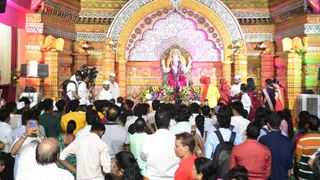 गणपति बप्पा मोरया से गूंजा पटना, पंडालों में उमड़ी आस्था की भीड़