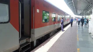 त्योहारी सीजन में धनबाद होकर चलेंगी तीन स्पेशल ट्रेनें। (प्रतीकात्मक फोटो)