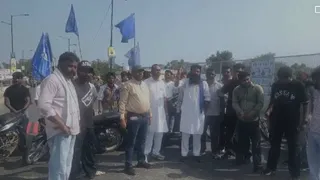 फिरोजपुर में प्रदर्शनकारियों की पुलिस को चेतावनी।