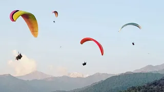 बीड़ बिलिंग में पैराग्लाइडिंग का रोमांच शुरू होगा। जागरण आर्काइव