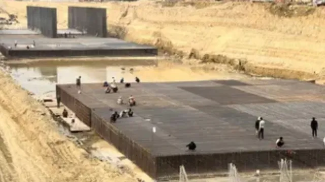 वाराणसी के एयरपोर्ट विस्तार में भूमि अधिग्रहण पर घोटाले का आरोप
