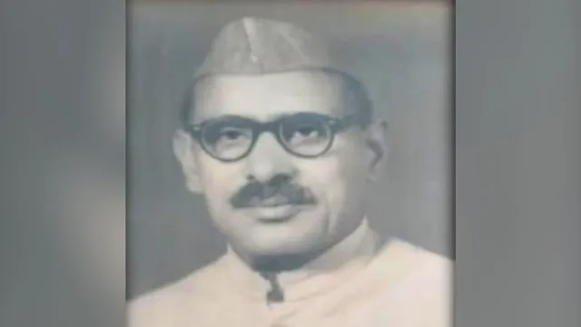 हिंदी दिवस: चंद्रशेखर आजाद को पढ़ाने वाले धर्मवीर सिंह ने देश को बताया अंग्रेजी और फारसी शब्दों का अर्थ