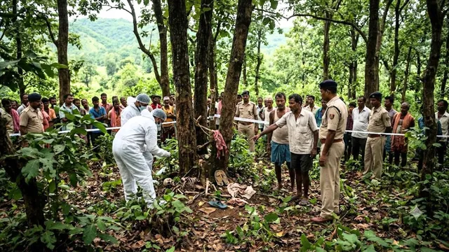 दुमका के जंगल में 1 महीने से लापता युवती का मिला कंकाल, चप्पल और कपड़ों से भाई ने की पहचान