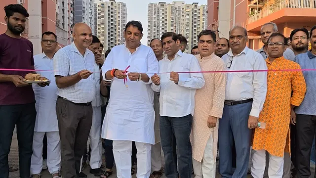 10 साल बाद खुला अपार्टमेंट का महत्वपूर्ण गेट, गाजियाबाद के सिद्धार्थ विहार में 1292 परिवारों को बड़ी राहत
