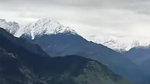 पिथौरागढ़ में भारी बारिश: कैलास यात्रा मार्ग का वैकल्पिक रास्ता फिर बहाल, 16 ग्रामीण सड़कें बंद