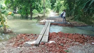 बाढ़ का पानी उतरा। फोटो जागरण