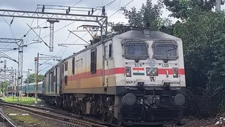 धनबाद में ओवरहेड तार कटने से ट्रेनों का परिचालन प्रभावित। (प्रतीकात्मक फोटो)