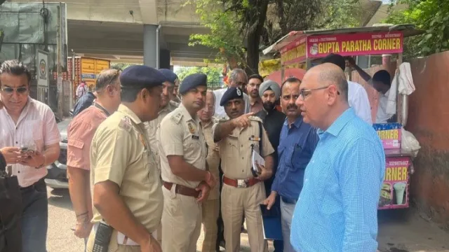 मोदी मिल-कालकाजी कॉरिडोर पर जाम से मिलेगी राहत: दिल्ली ट्रैफिक पुलिस की सख्ती, PWD को दिए निर्देश
