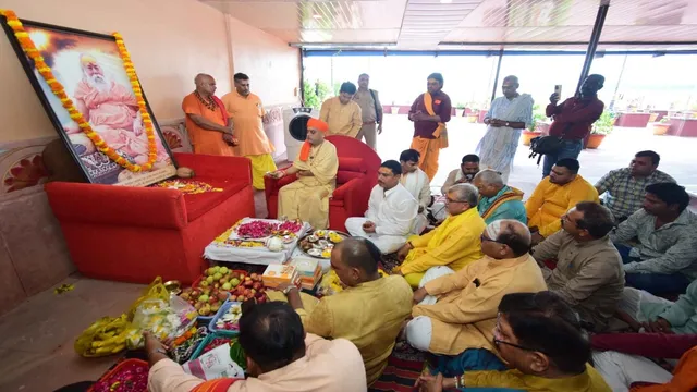 काशी, प्रयागराज, उज्जैन, हरिद्वार में बनने वाले पंचांगों की गणना अलग क्यों? प्रयागराज के विद्वानों ने उठाए सवाल
