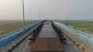 Bhagalpur Vikramshila Setu Bailey Bridge: 1 अक्टूबर से शुरू होगा विक्रमशिला सेतु पर बेली ब्रिज का काम; एमडी लेंगे जायजा, 7 यात्री जहाजों ने किया आवेदन