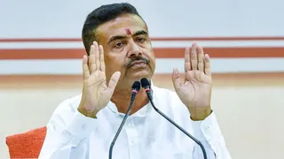 बंगाल सरकार ने अक्षय पात्र फाउंडेशन की मिड-डे मील मंजूरी वापस ली