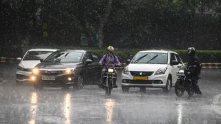 देश के 22 राज्यों में बारिश की चेतावनी (फोटो-ANI)