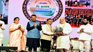 रक्षा मंत्रालय को मिला राजभाषा कीर्ति पुरस्कार (फोटो-PIB)