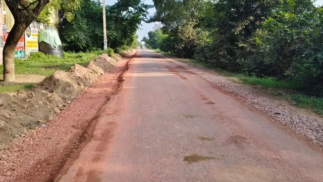 एटा: 18 करोड़ से साढ़े पांच मीटर होगा चौड़ा, मारहरा-पीएसी मार्ग का चौड़ीकरण काम शुरू 
