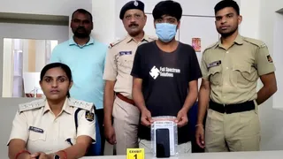 नाबालिग को ब्लैकमेल करने वाला आरोपी राजस्थान से गिरफ्तार