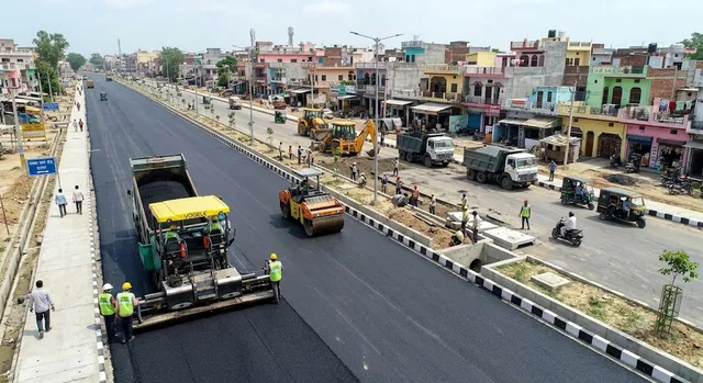 इटावा में पक्का बाग सड़क बनेगी फोरलेन, लोगों को गड्ढों और जलभराव से मिलेगी राहत
