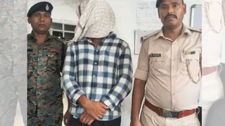 पुलिस की गिरफ्त में आरोपित।