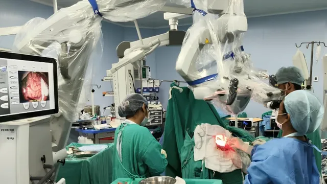 जागता रहा मरीज, निकल गया ब्रेन ट्यूमर: AIIMS देवघर के डॉक्टरों ने रचा इतिहास