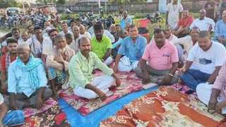 Purnia Jankinagar Abhay Ram Chakla Panchayat Drug Abuse Action News: पूर्णिया के अभय राम चकला पंचायत में नशा मुक्ति अभियान को लेकर बैठक करते ग्रामीण