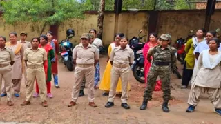 चुनाव ड्यूटी में तैनात होम गार्ड जवानों को मानदेय का इंतजार। (प्रतीकात्मक फोटो)