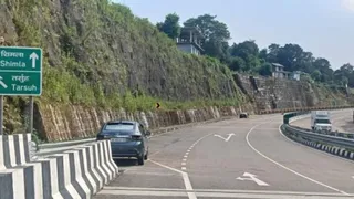 शिमला से शालाघाट फोरलेन का ग्रीनफील्ड निर्माण होगा। प्रतीकात्मक फोटो