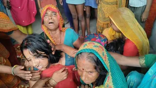 Supaul Saraigarh Anganwadi Child Death: सुपौल के आंगनबाड़ी केंद्र 106 पर बच्चे की मौत से कोहराम; गले में बादाम फंसने का आरोप, जांच में जुटी पुलिस