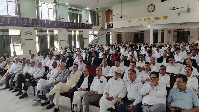 वेस्ट यूपी में अधिवक्ताओं ने नहीं किया काम, विधानसभा चुनाव से पहले हाई कोर्ट बेंच की घोषणा कराने का लक्ष्य