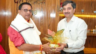 Bihpur Railway Station Passenger Facilities ECR GM Meeting: भागलपुर-कटिहार स्पेशल नियमित करने और नॉर्थ ईस्ट के ठहराव की मांग; मंत्री ई. शैलेंद्र ने ECR जीएम संग की बैठक