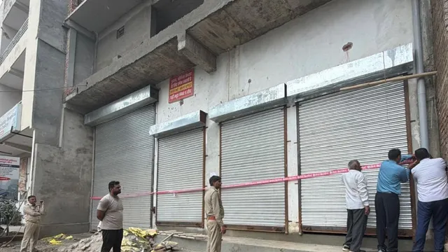गाजियाबाद में अवैध वेयरहाउस पर चला GDA का बुलडोजर, छह दुकानें और दो गोदाम सील