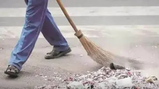 सफाई कर्मचारियों ने पहली अक्टूबर से हड़ताल पर जाने की घोषणा की। (फाइल फोटो)