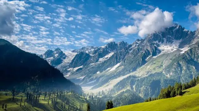 लाइट्स, कैमरा, एक्शन.... कश्मीर में हॉलीवुड की वापसी! इस सर्दी शूटिंग की तैयारी, फिल्म फेस्टिवल के बाद बढ़ी हलचल