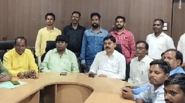 बिरसा मुंडा स्टेडियम में नहीं लगेगी शिबू सोरेन की प्रतिमा, आदिवासी संगठनों के विरोध के बाद JMM का बड़ा फैसला