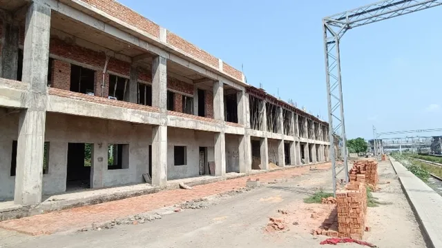 नरकटियागंज जंक्शन का नया प्रवेश द्वार अप्रैल तक होगा तैयार, 13 करोड़ से पूरे स्टेशन का हो रहा कायाकल्प