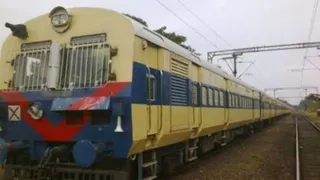स्टेट हाईवे-95 पर गर्डर लांचिंग के लिए रेलवे ने ट्रैफिक ब्लॉक लिया है। फाइल फोटो