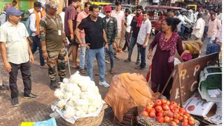 नगर आयुक्त ने स्पष्ट कहा कि सड़क और सार्वजनिक जगह पर किसी भी तरह का अतिक्रमण बर्दाश्त नहीं किया जाएगा।