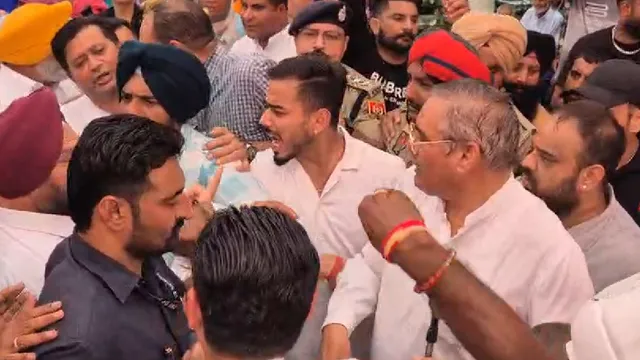 पंजाब: होशियारपुर में BJP-BSP कार्यकर्ताओं के बीच झड़प, हाथापाई में पूर्व केंद्रीय मंत्री विजय सांपला को लगी चोट
