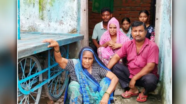 जिंदा मिलने की आस खत्म, बस शव मिल जाए... गंगा में डूबे 4 बेटों के लिए तड़प रहे शाहजहांपुर के ये परिवार