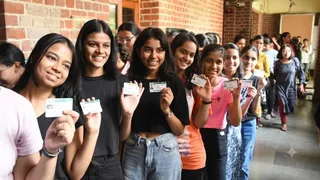 डूसू चुनाव को लेकर दिल्ली विश्वविद्यालय में 1.5 लाख से अधिक छात्र डालेंगे वोट।